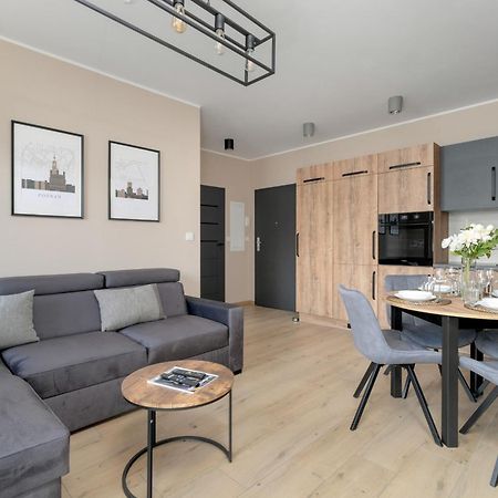 Cosy And Bright Apartment With Parking In Poznan By Noclegi Renters Bagian luar foto